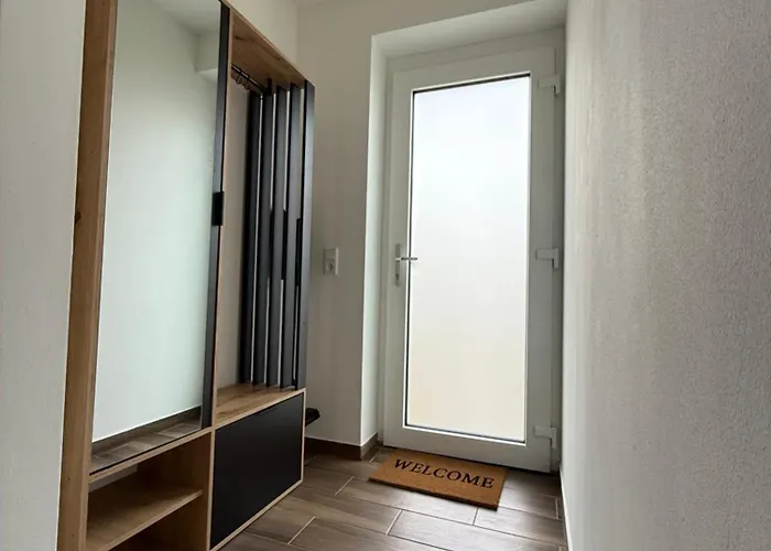 아파트 Moderne Ferienwohnung, Separater Eingang, Neubau, Smart Tv & Wifi & Kaffemaschine Inklusive *